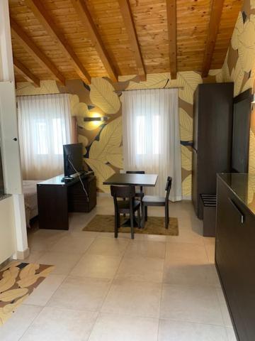 Studio - Separate Building,1205248195:JPEG